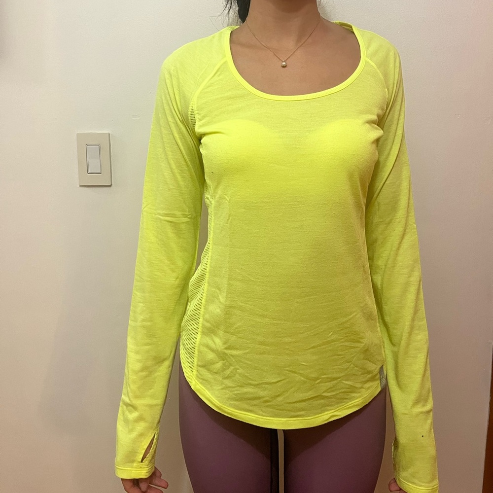 Neon Yellow Under Armour Workout Longsleeve Size S